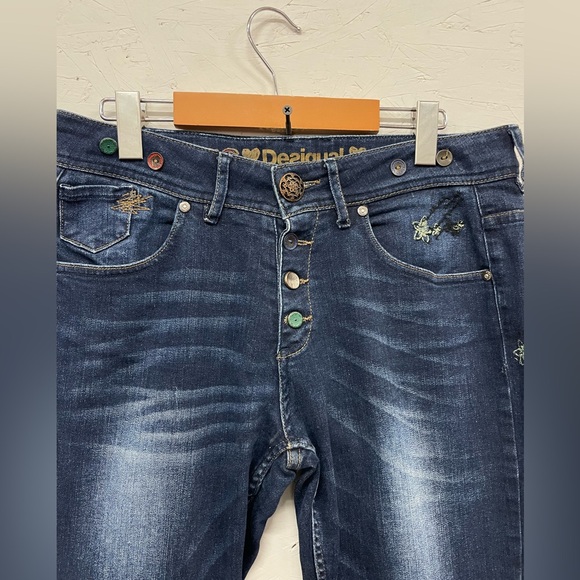 Desigual Yes! Denim Embroidered Button Fly Jeans, Size 28 (see measurements) - Picture 3 of 8